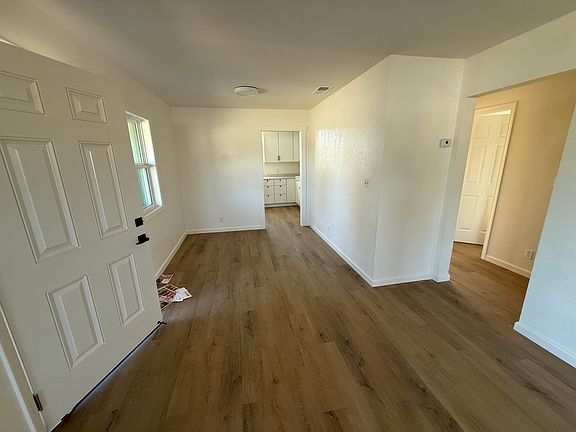 3rd image of 2320 Douglas St