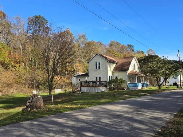 140 Silver Run Rd, Cairo, WV 26337