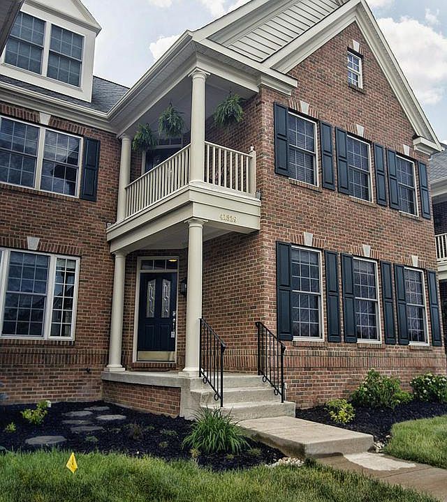 1st image of 41829 Bristow Manor Dr