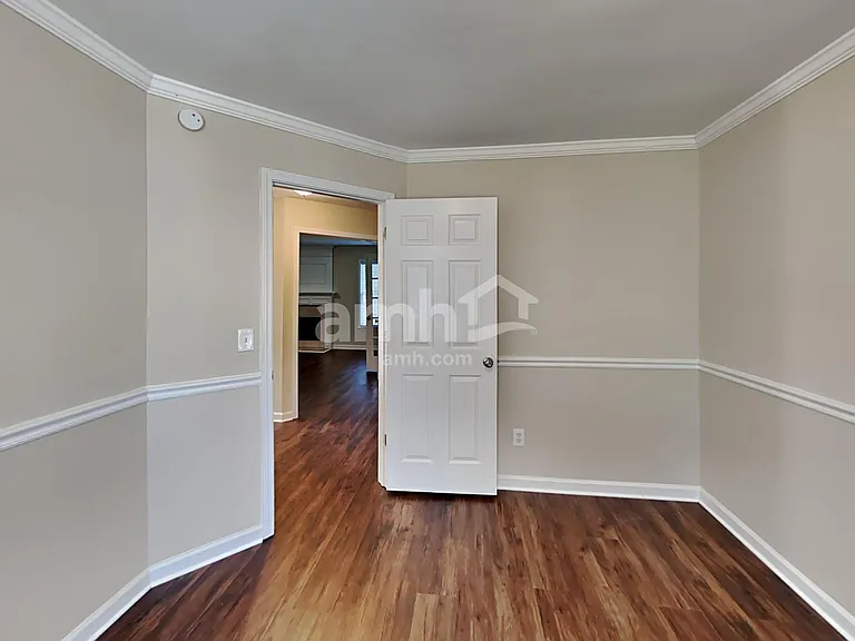 2923 Villa Lake Dr — Photo 19