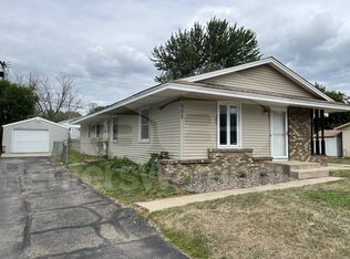 995 Oriole Dr, Apple Valley, MN 55124
