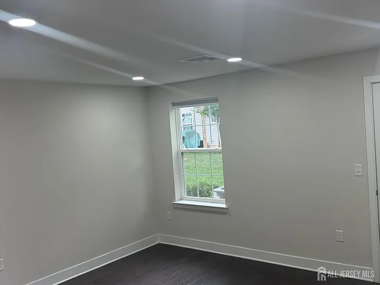 504 Keenland Ct — Photo 13