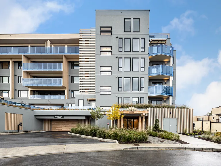 Plaxton Cres — Photo 41