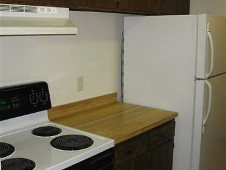 212-214 Sunset Ln — Photo 12