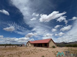 33 R Bar Rd, Rodeo, NM 88056