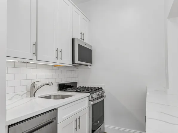 405 East 82nd Street image 4 of 7