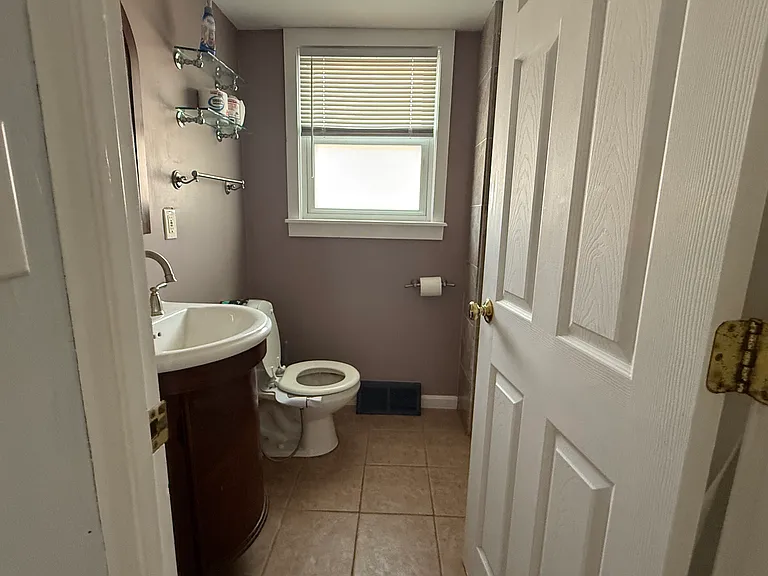 150 Northern Blvd — Photo 24