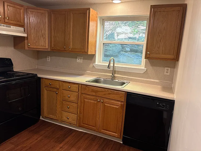 High Ridge Apartments - Two Bedroom One Bath Apartments - Heat & Hot Water Included — Photo 10