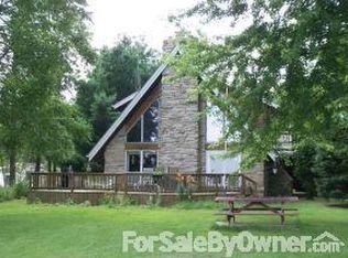 N6040 Lake Dr, Shawano, WI 54166