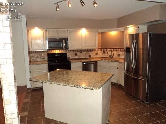 2nd image of 116 Stonyridge Dr