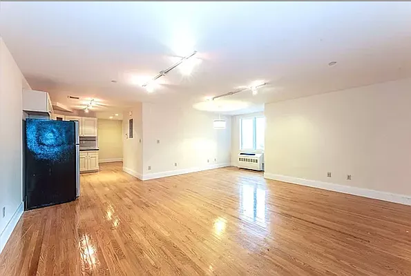 Rented by Compass | media 2