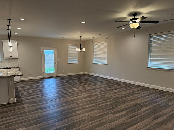 4th image of 1194 Bristlecone Dr