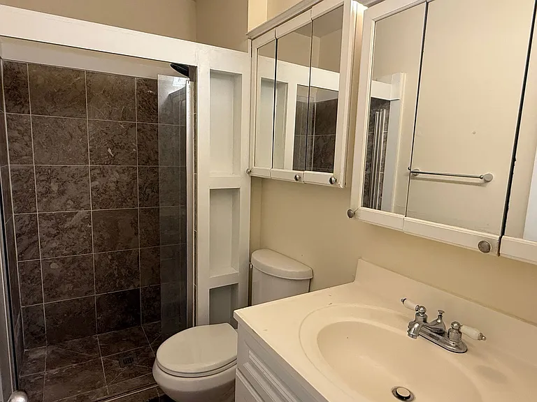 6341 Round Hill Rd — Photo 13