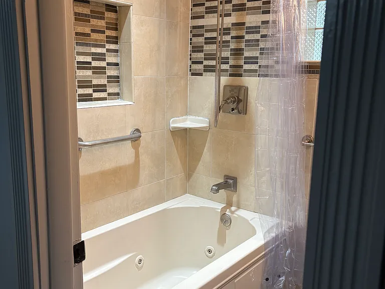 80 Ray St — Photo 32