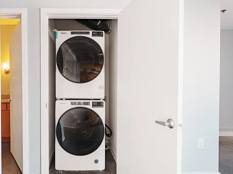 620 Glen Iris Dr NE #324 — Photo 9