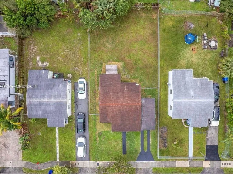 425 NW 14th Way — Photo 14