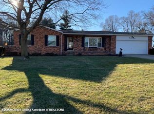 9090 Meadowland Dr, Grand Blanc, MI 48439