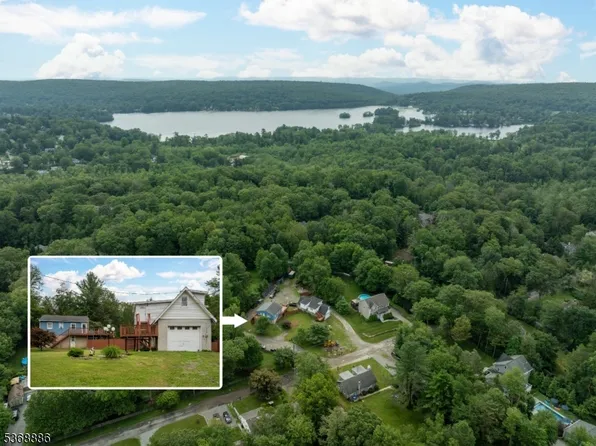 4 Delmont Rd, West Milford Twp., NJ 07421