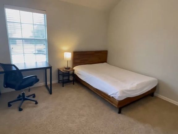 5th image of 7904 Country Ridge Ln
