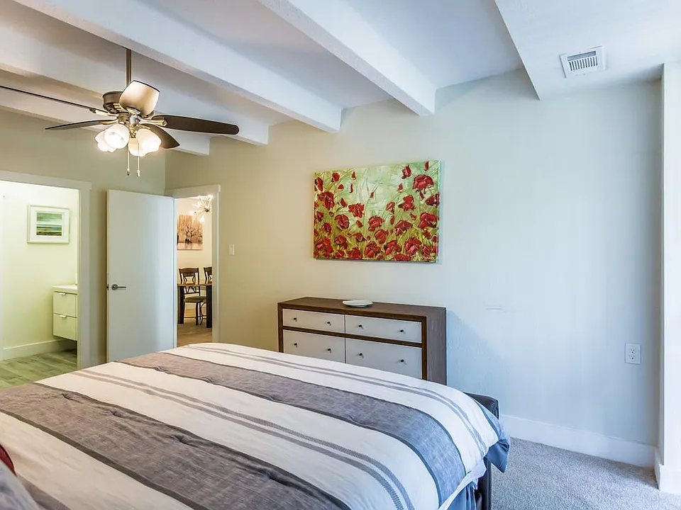 The Alisa - 2bd / 2ba - Oversized Bedroom with En Suite Bath