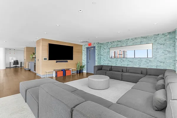 Rented by The Dermot Realty Management Company | media 11