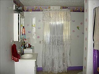 4th image of 173 Rosewood St