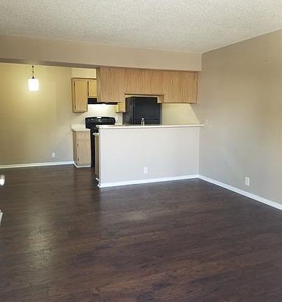 3rd image of 216-3001 N 36th St #216