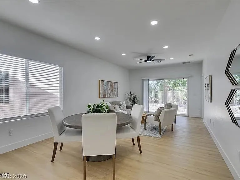 3 bed, 3.0 bath, 1246 sqft, $1,325 — Photo 3