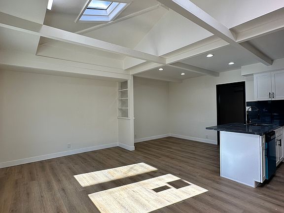 3rd image of 2403 Jackson Ave #1/2