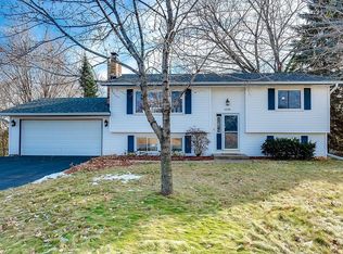 1358 Easter Ln, Eagan, MN 55123