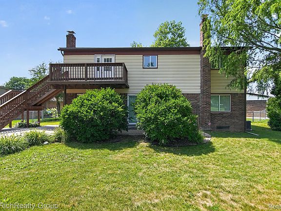 3rd image of 2313 Abbey Ct