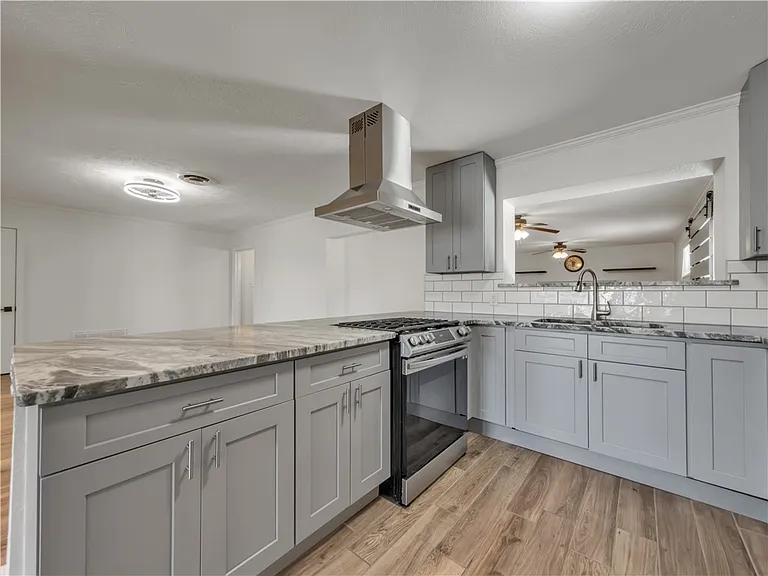 853 Belmeade Dr — Photo 11