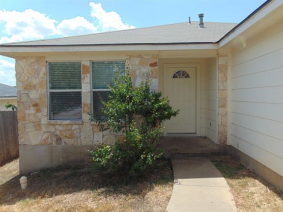 2nd image of 15209 Bullace St