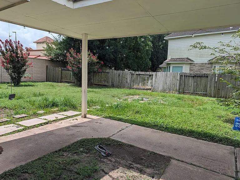 14210 Meadow Estates Ln — Photo 28
