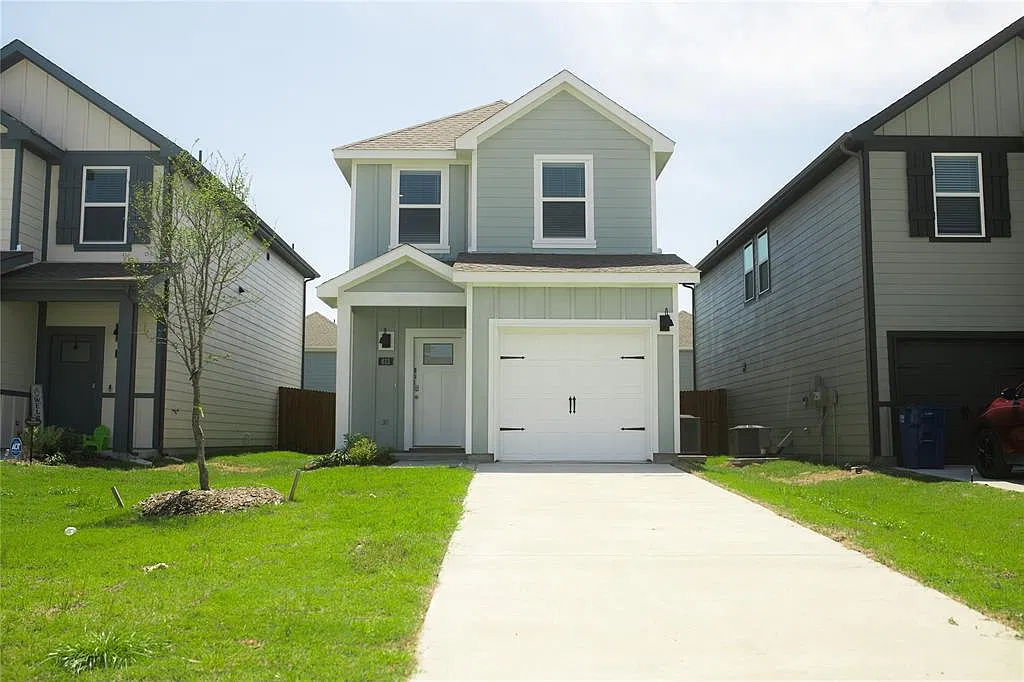 2 bed, 1130 sqft, $1,650 — Photo 1