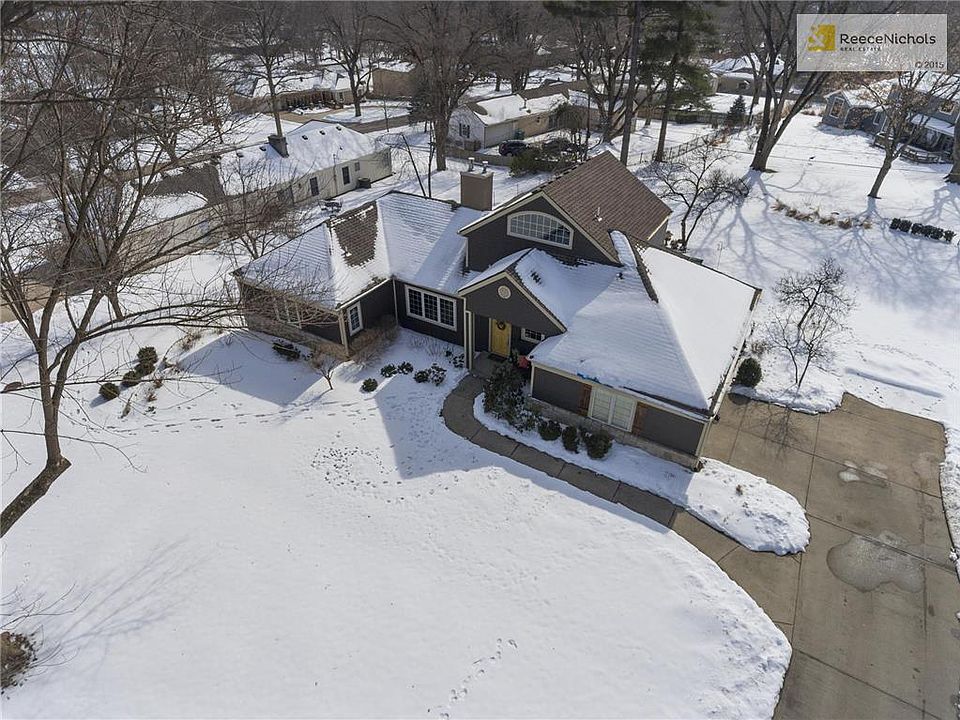 Aerial View of Front of Home.