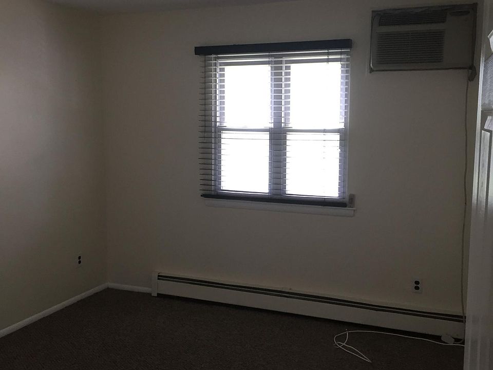 2nd image of 292 Ada Dr