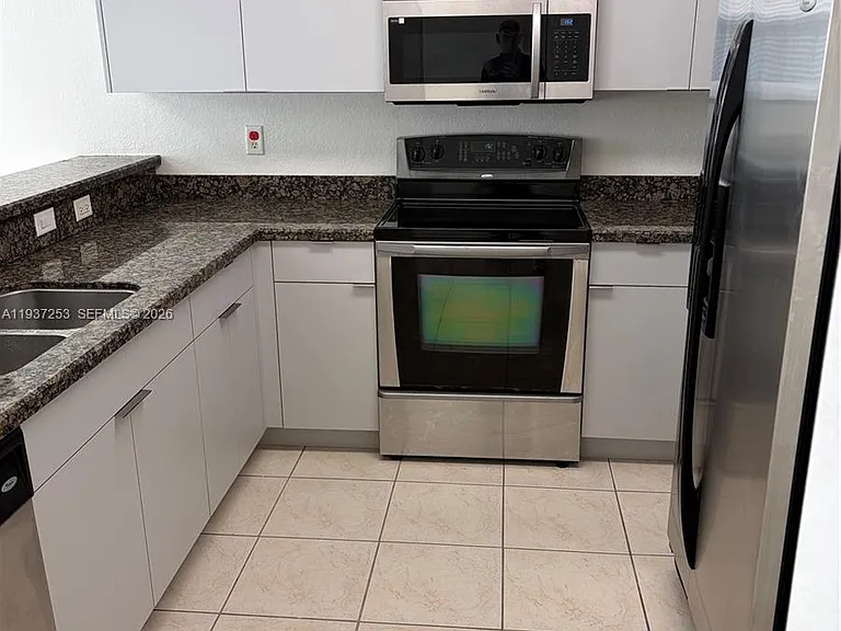 10901 NW 83rd St #205 — Photo 6