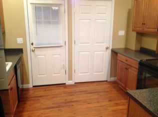 425 Red Mill Rd APT 2, Etters, PA 17319