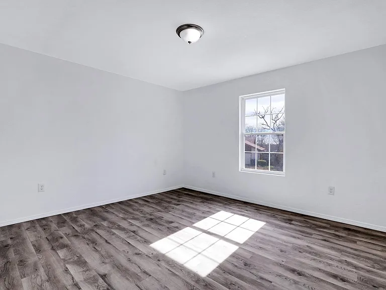 874 E Sunshine Dr #102 — Photo 24