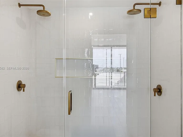90 NE 32nd St #616 — Photo 7