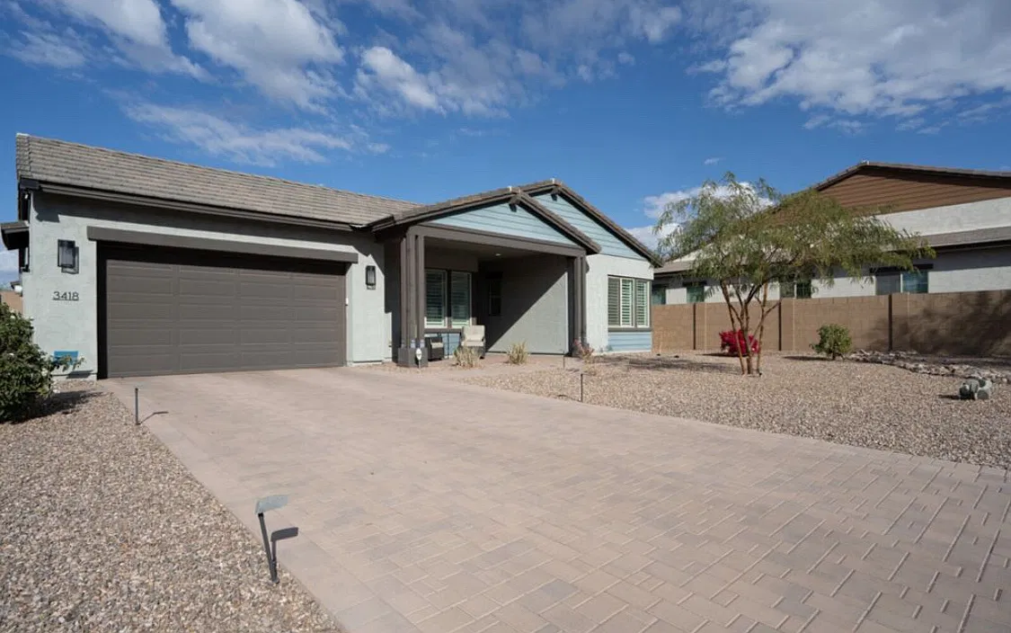 3418 E Valencia Dr — Photo 1