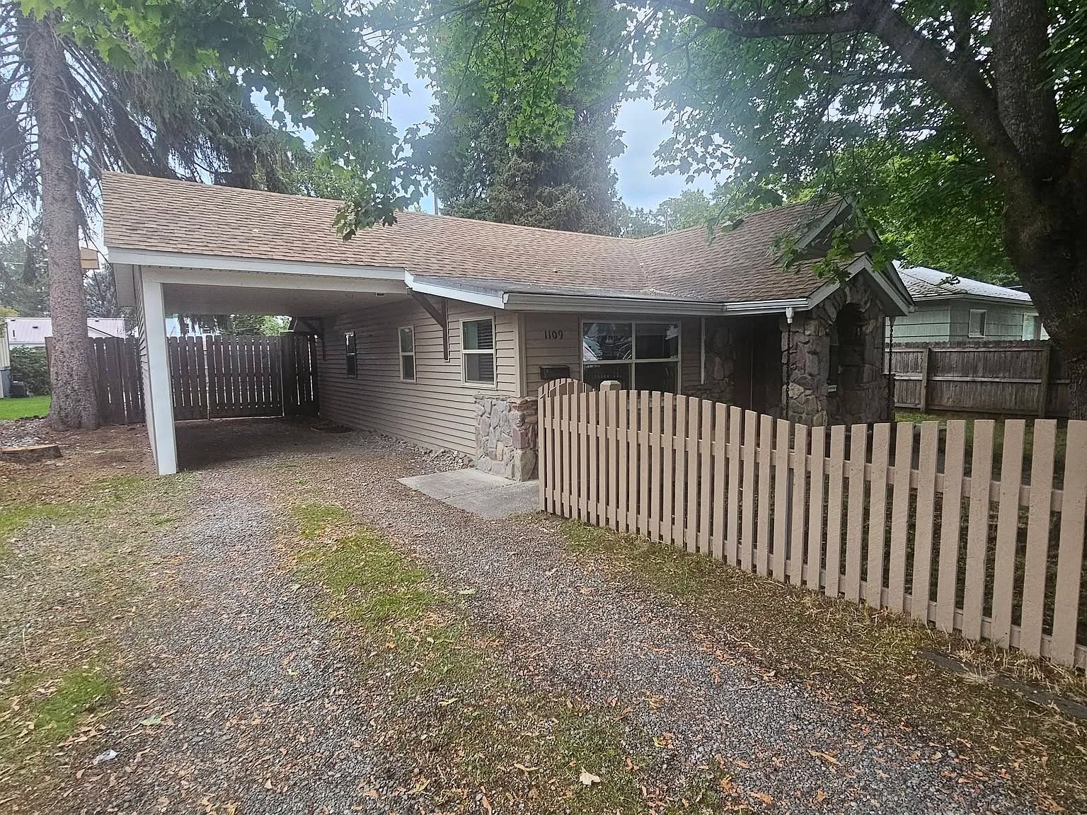 2 bed, 925 sqft, $1,850 — Photo 2