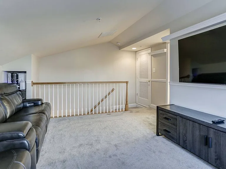 20345 Notting Hill Way — Photo 14
