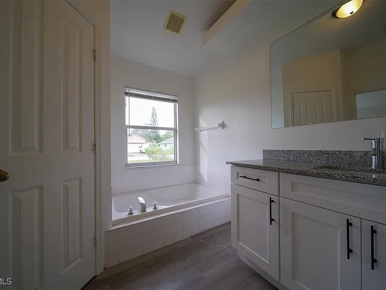 1502 Scholar Ct — Photo 11