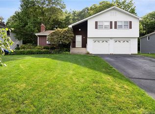 33 Osage Rd, West Hartford, CT 06117