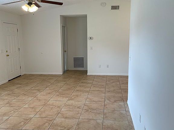 5th image of 2611 Victory Palm Dr