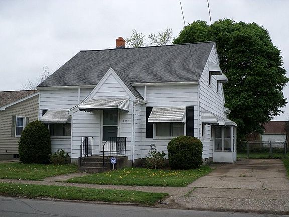 2nd image of 3512 Elmwood Ave