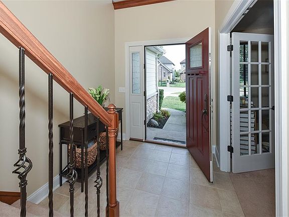 2nd image of 33835 Crown Colony Dr