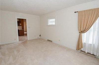 4th image of 410 N State St